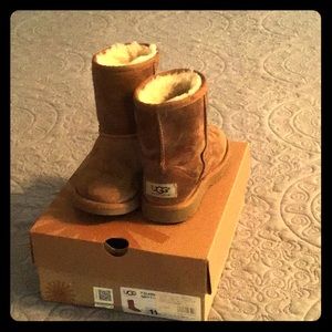 Girls Uggs size 11